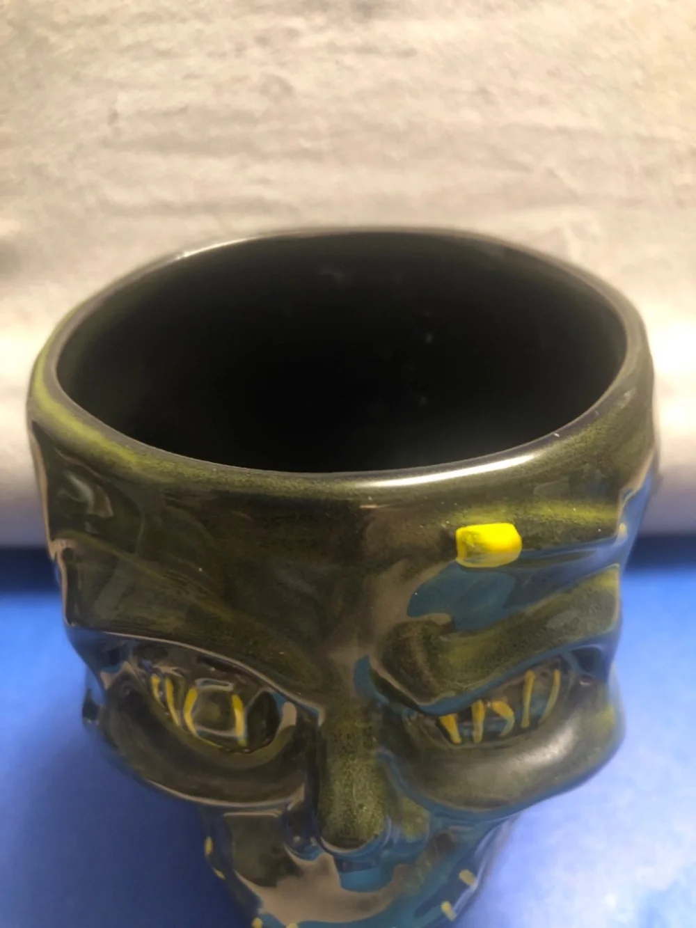 Trader Sam’s Shrunken Head Mug